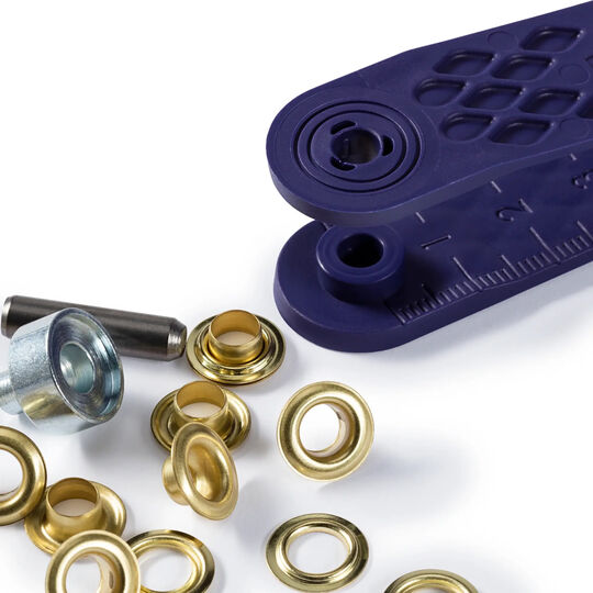 Eyelets, gold image number